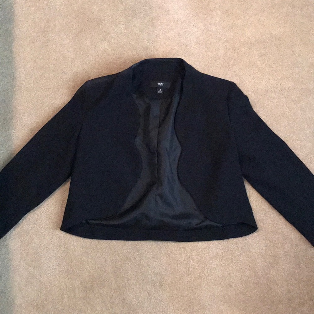 Black cropped 3/4 Sleeve Blazer